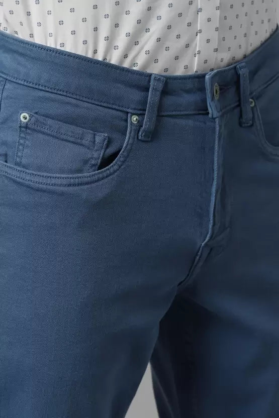 Stylish Blue Jeans with Comfortable Stretch and Skinny Fit